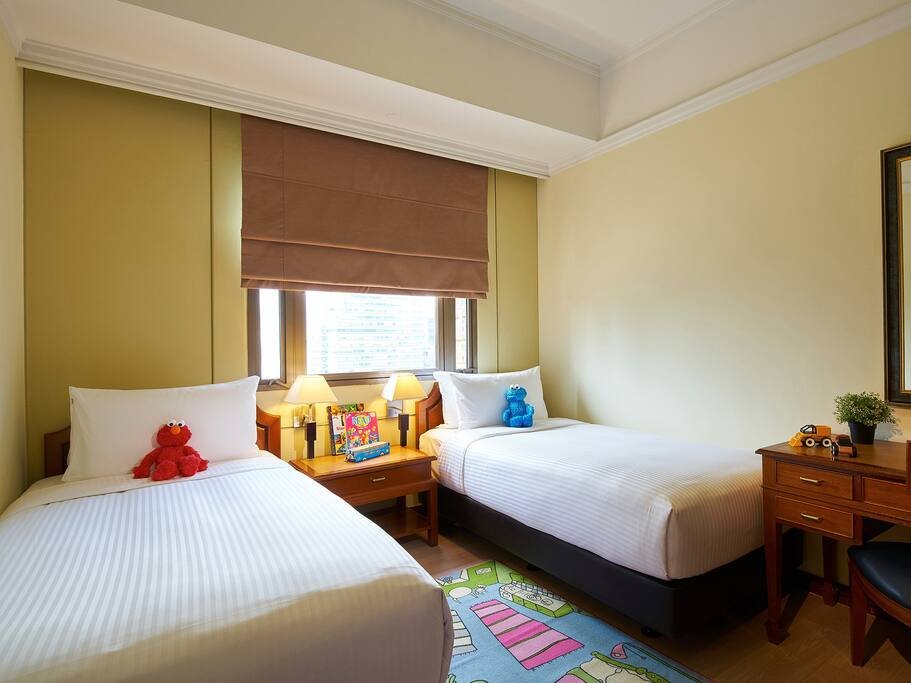 Charming 3BR Apt in the Heart of Orchard Road gallery image 5