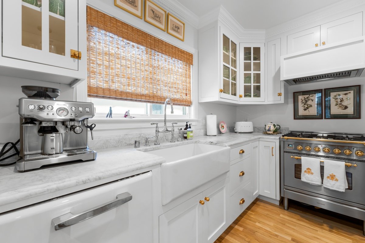 Venice Beach Jewel Box gallery image 5