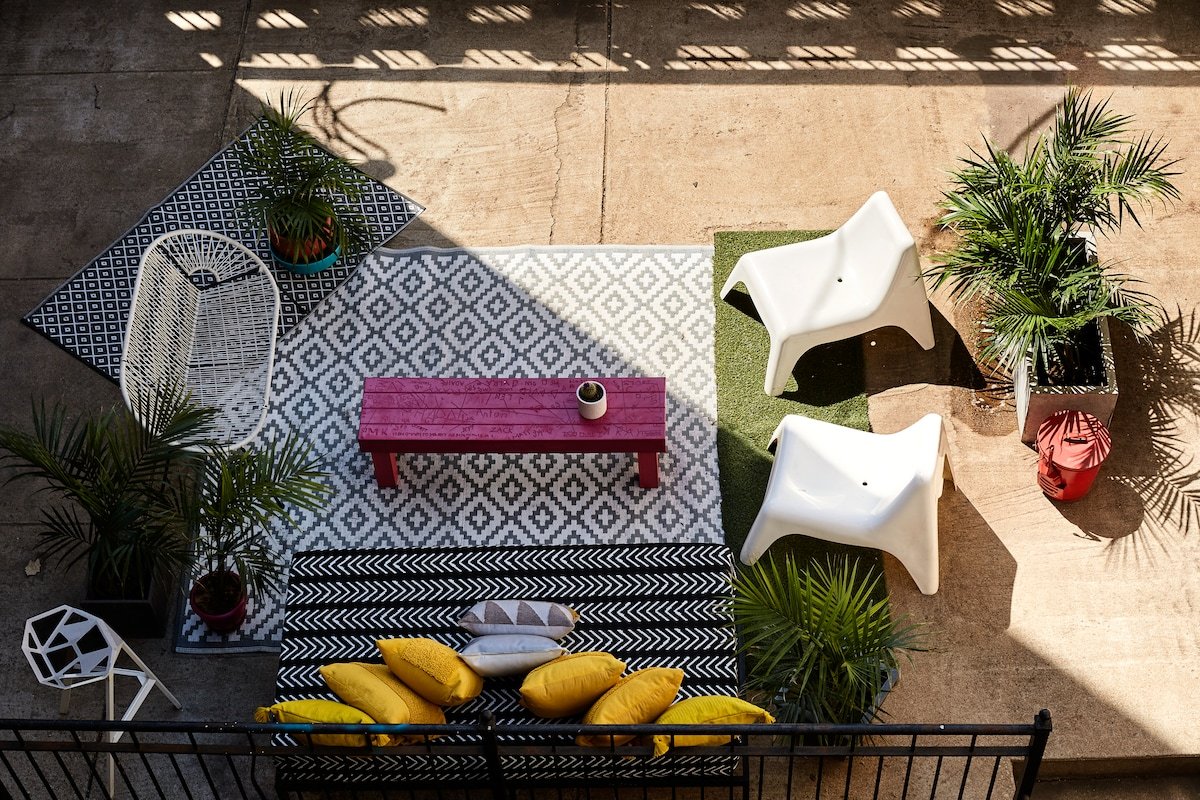 ALOHA 2.0 | Patio, Fire Pit, 2 Parking, Sleeps 23 gallery image 5