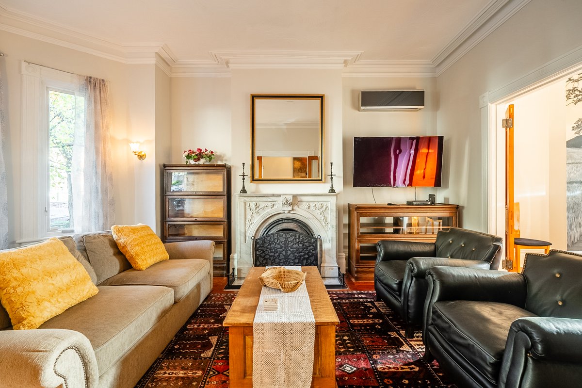 Stunning 3BR Home Downtown, Award Winning Bathroom