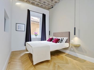 Eve Gust House Trevi Fountain