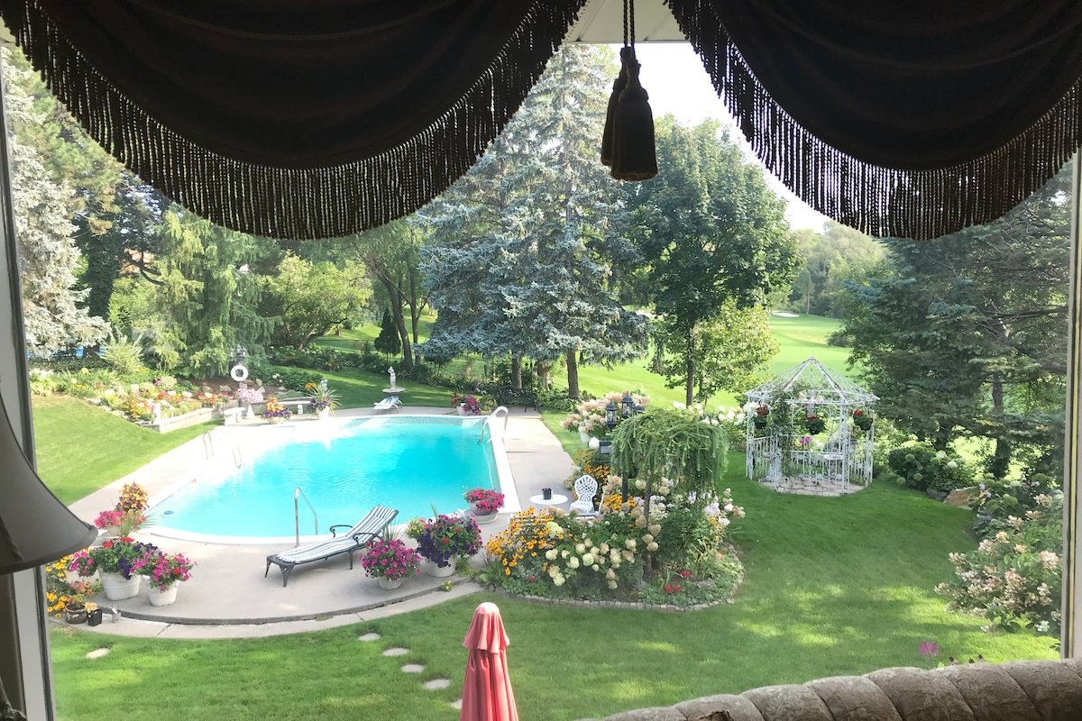 Unique house, Lower Level walkout to patio/pool. gallery image 4