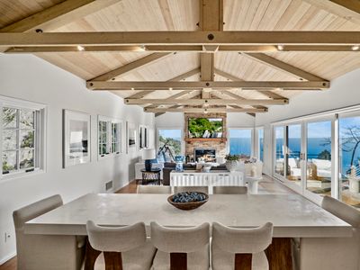 Malibu Cloud Mansion – Ocean Views, 2+ Acres