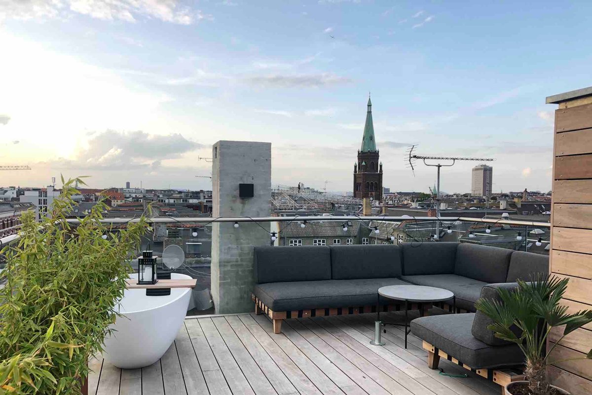 Oasis with private rooftop