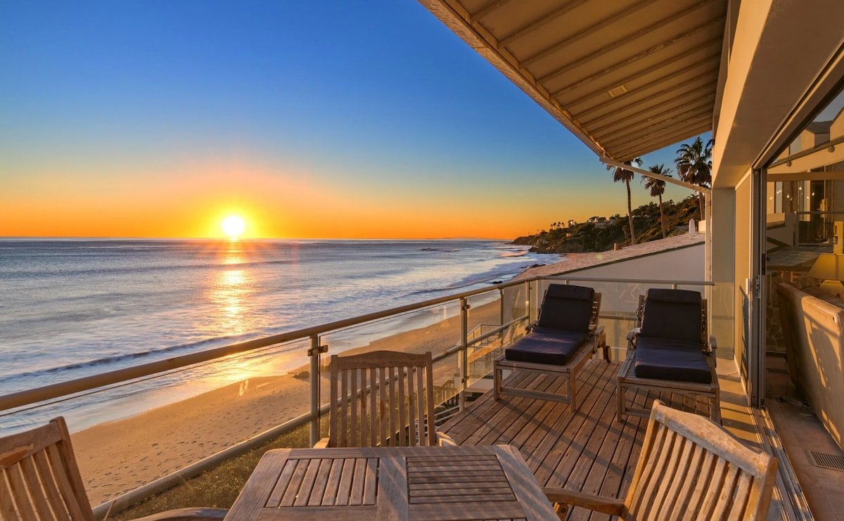 Amazing ocean front house on beach (6 guests MAX!) gallery image 3