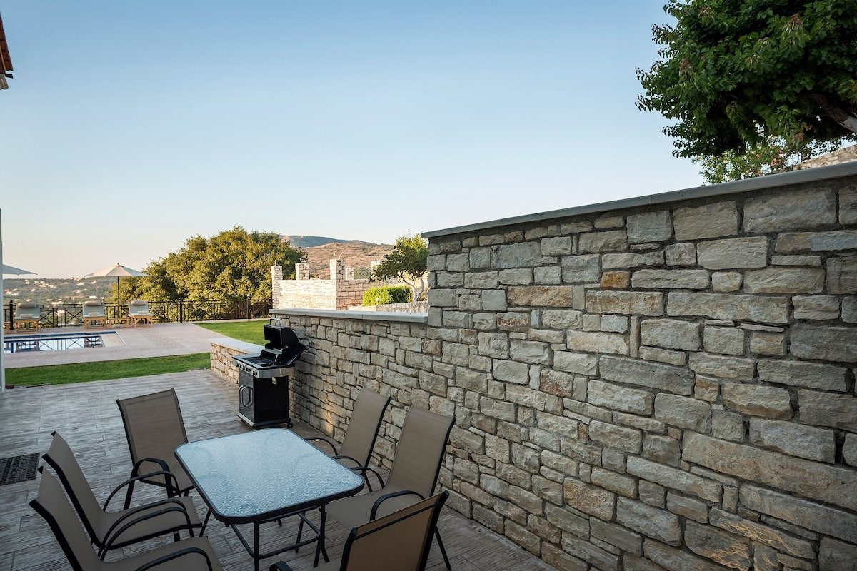 Erato Villa gallery image 5