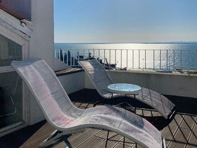 Rooftop-terrace with River-View – Design Apartment