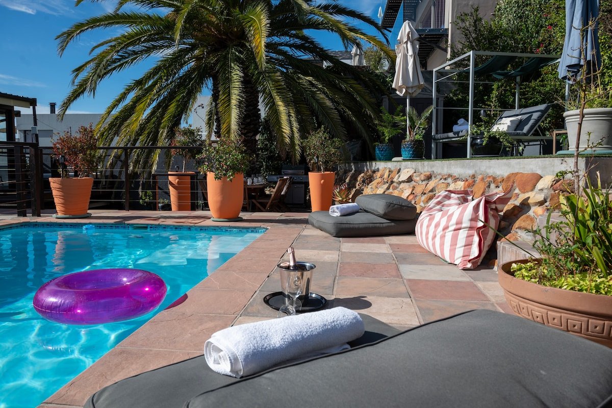 7-Bed, 7-Bath Villa with Ocean Views and pool gallery image 4