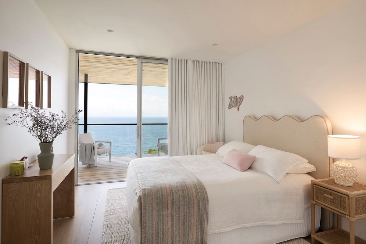 Infinity, Palm Beach gallery image 3