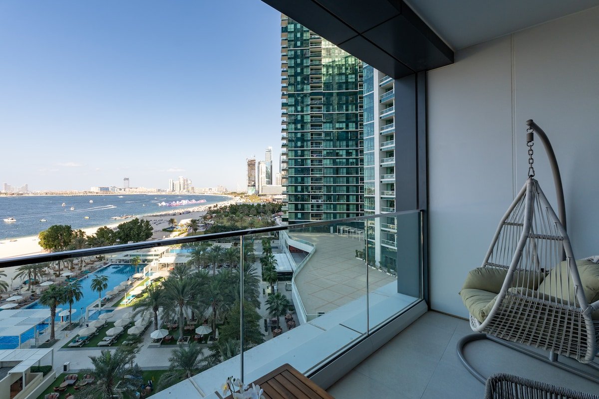 Stylish Address JBR 3BR w/ Ain Dubai View gallery image 4