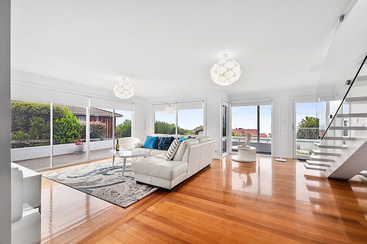 Bridport Sunrise Escape gallery image 2