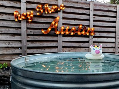 Walk to Rainey & 6th – Pool, Fun for Groups!