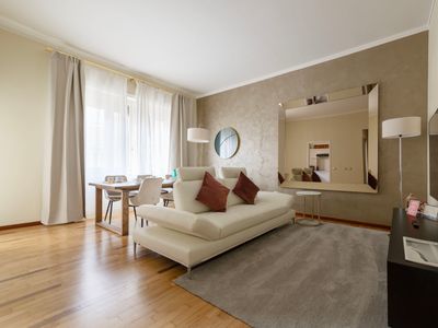 Charming 2 Bedrooms Apartment: New & Chic in Duomo