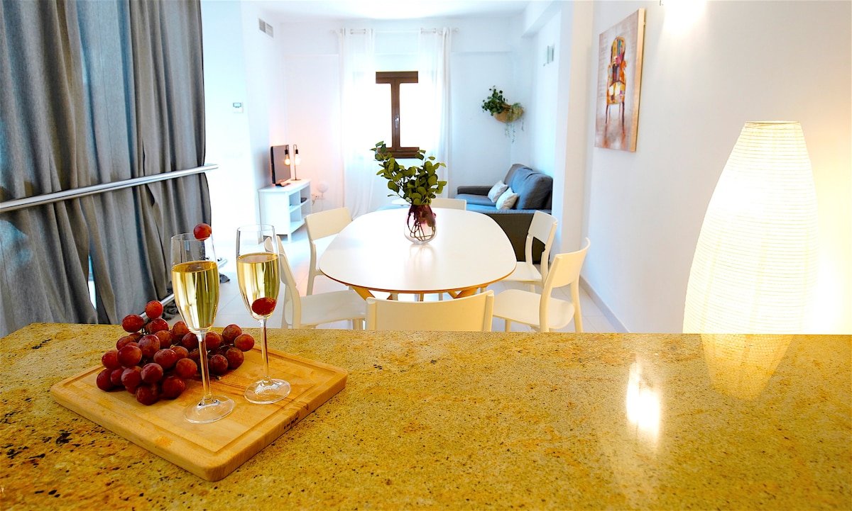 Centro de Palma junto a la Catedral – La Lonja Hom gallery image 5