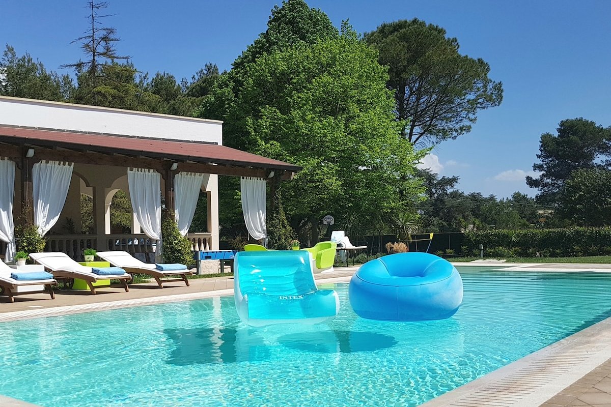 Salento Villa Edda con piscina riscaldata e tennis gallery image 5