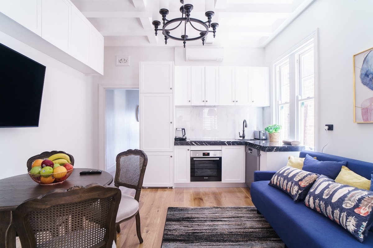 Water Front 6 Bedroom Cosy 2 Units The Rocks #1-2 gallery image 4