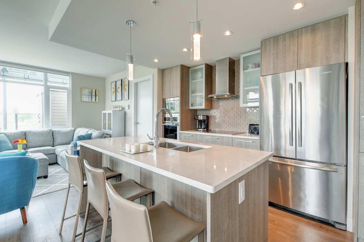 One-of-a-kind Condo w/ Private Terrace & Hot Tub gallery image 5