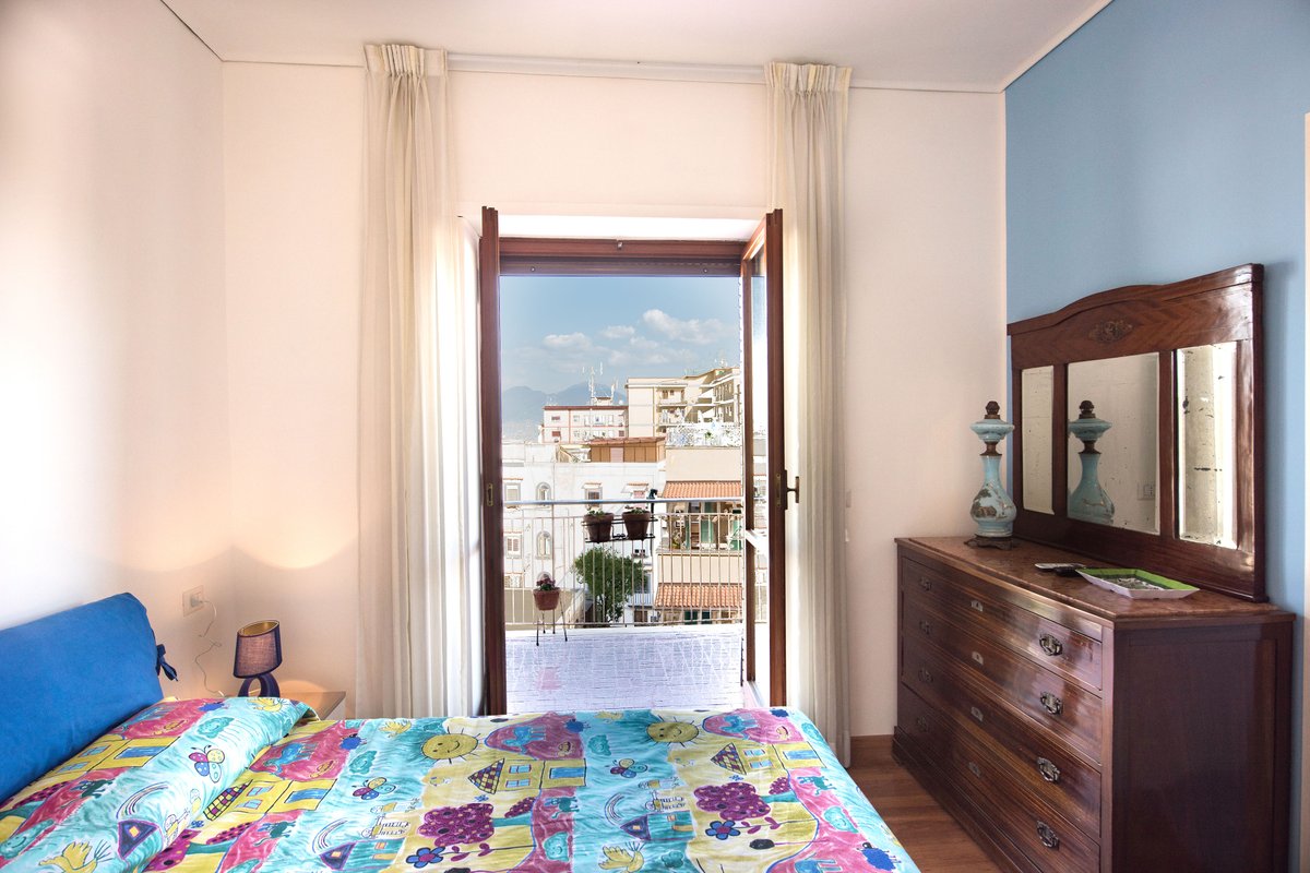 Panorama Vesuvius central (in front of the metro)