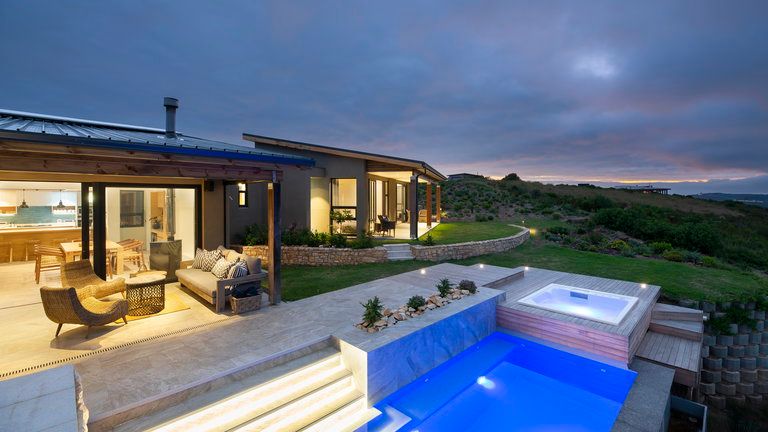 Alkira Lodge Shufflers Private Villa @Alkira sleeps 6