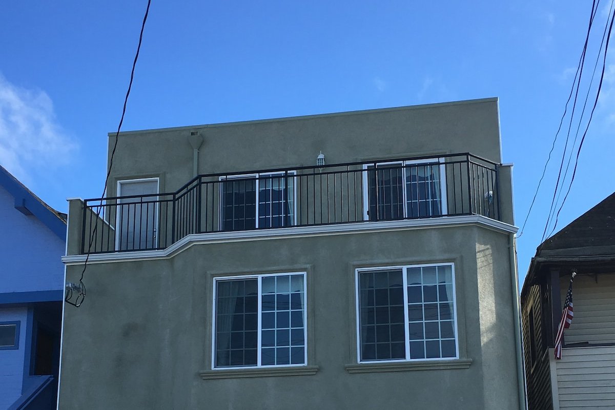 Full house gallery image 2