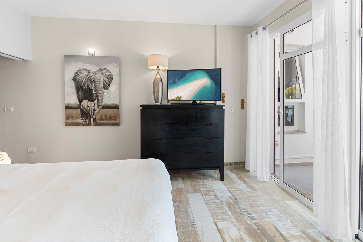 Abracadabra Estate gallery image 3