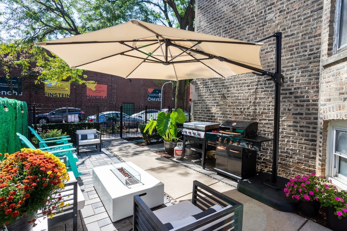 Lovely 5BD|3BR|Parking |Sleeps 14|Andersonville gallery image 5