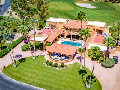 Award-Winning Ritz Carlton Golf Green Estate|Sauna