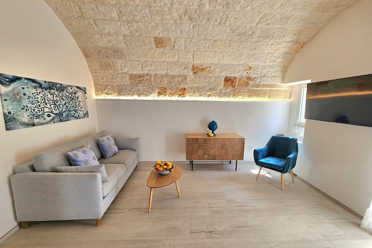 Il Gelso Bianco, luxury pool apartment gallery image 3