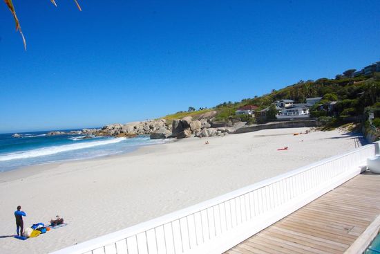 Photo 2 of Glen Beach Bungalow accommodation in Camps Bay, Cape Town with 4 bedrooms and 4 bathrooms