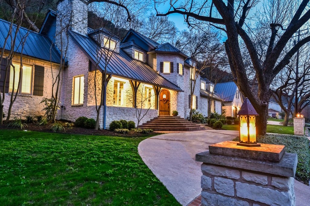 Luxury Lake Austin: Pool, Hot Tub & Boat Dock