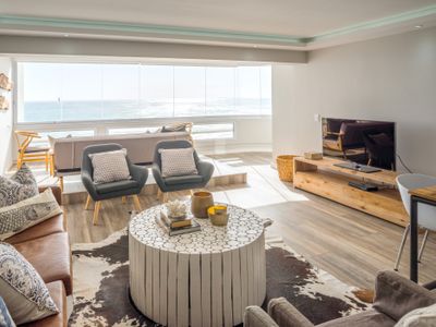 Sea Point Beach Front Gorgeous Apartment