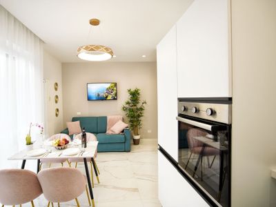 Bf48 Luxury • 2BR • Modern & Bright near SMN