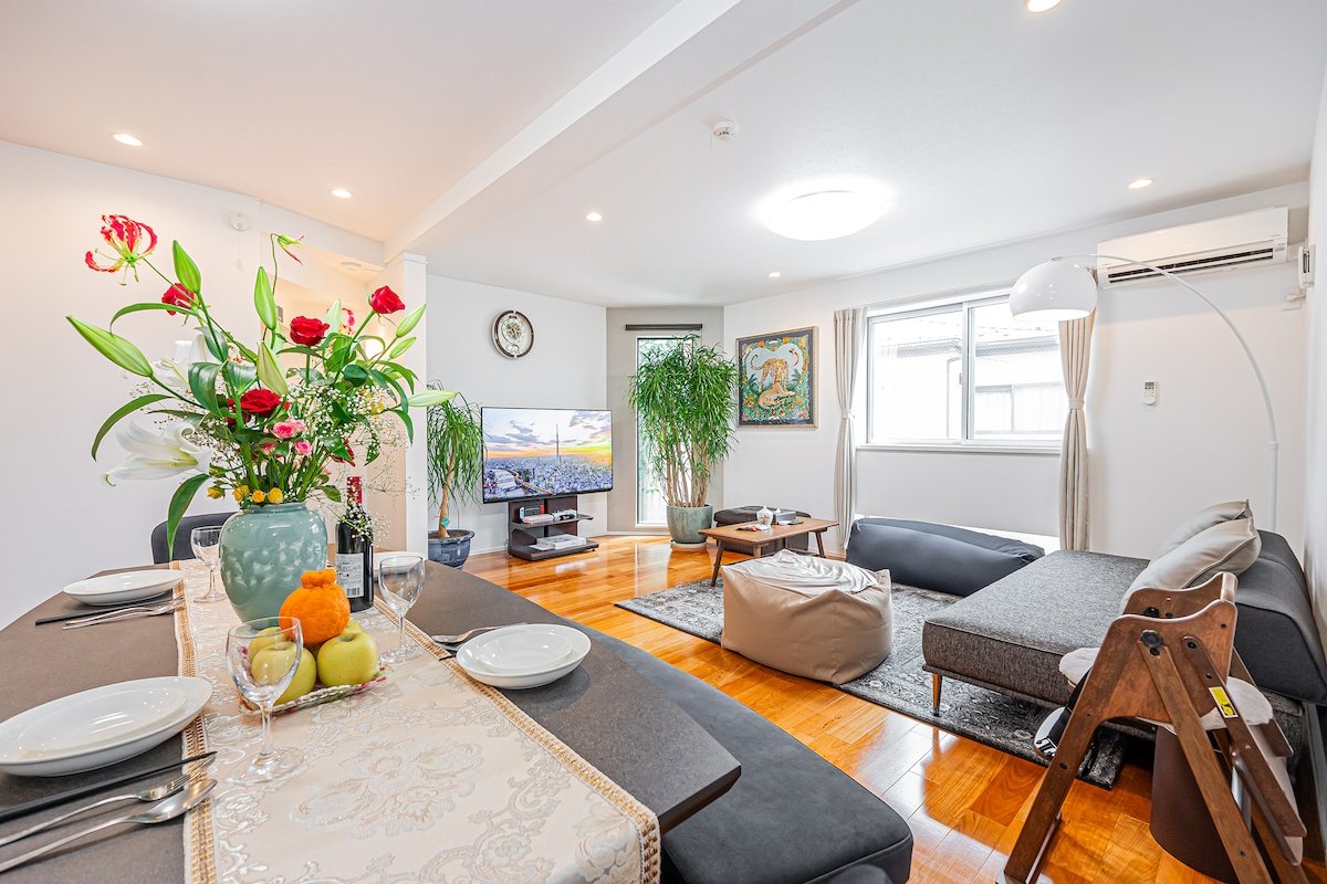 9 mins Ikebukuro 3BR house Free luggage storage gallery image 2