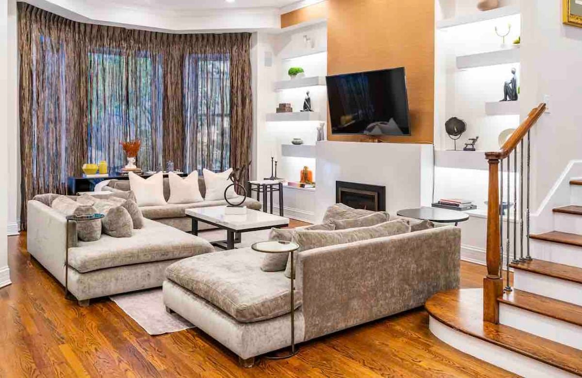 Chicago Luxury Home Gold Coast Best Location gallery image 5