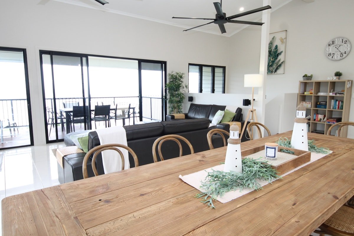 Nirvana – Spectacular Bay Views gallery image 4