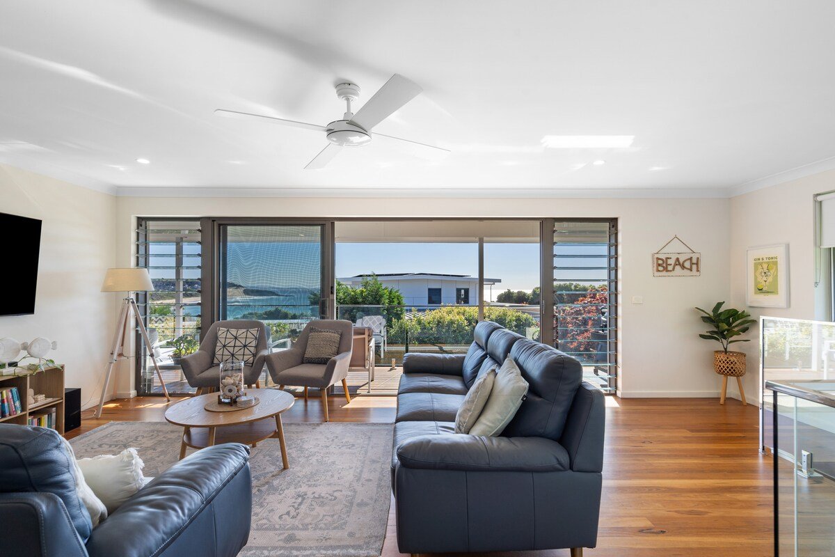 Seaclusions ~ 250m to South One Mile Beach gallery image 5