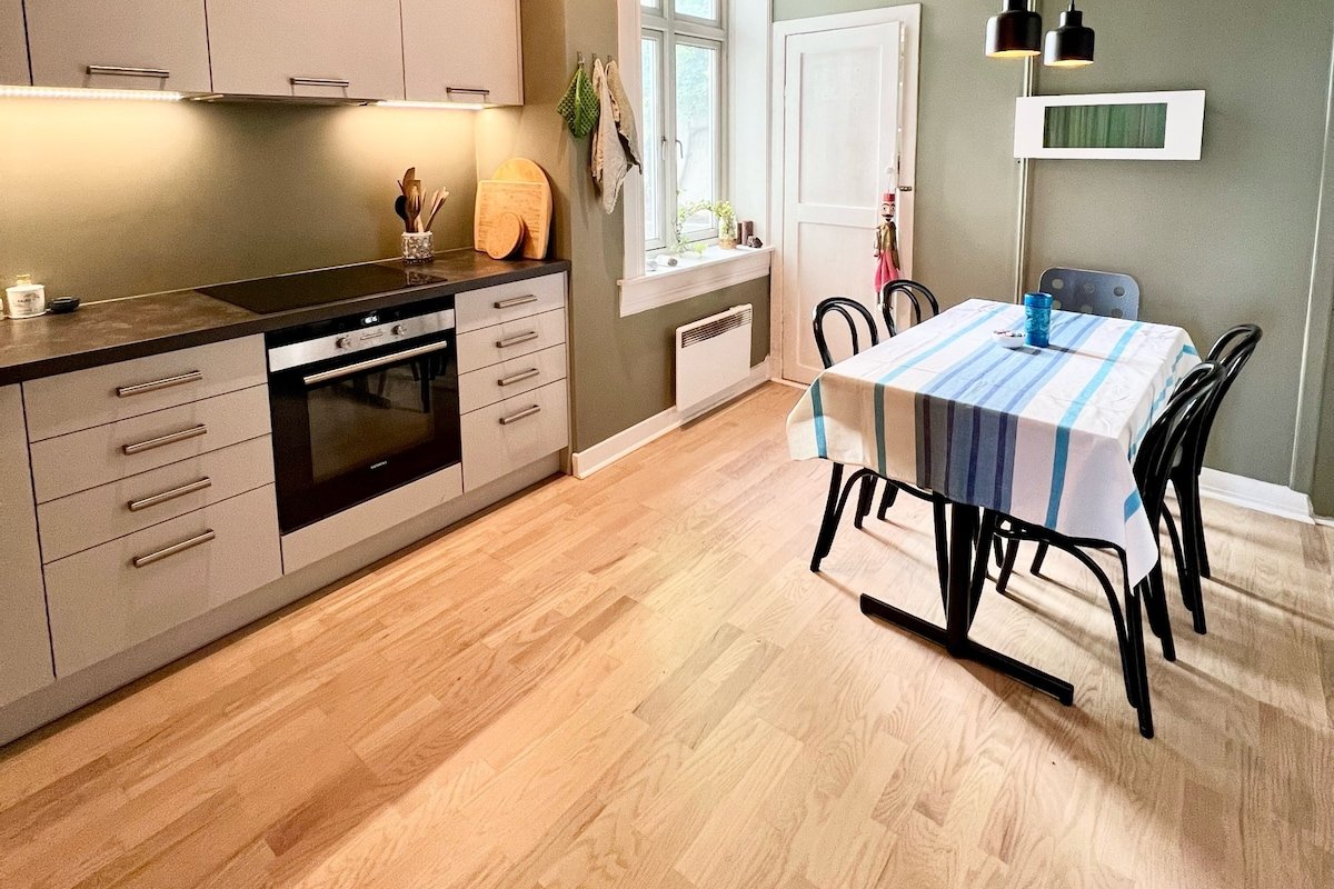 Leilighet med sjel og utsikt, Gamlebyen i Oslo gallery image 3