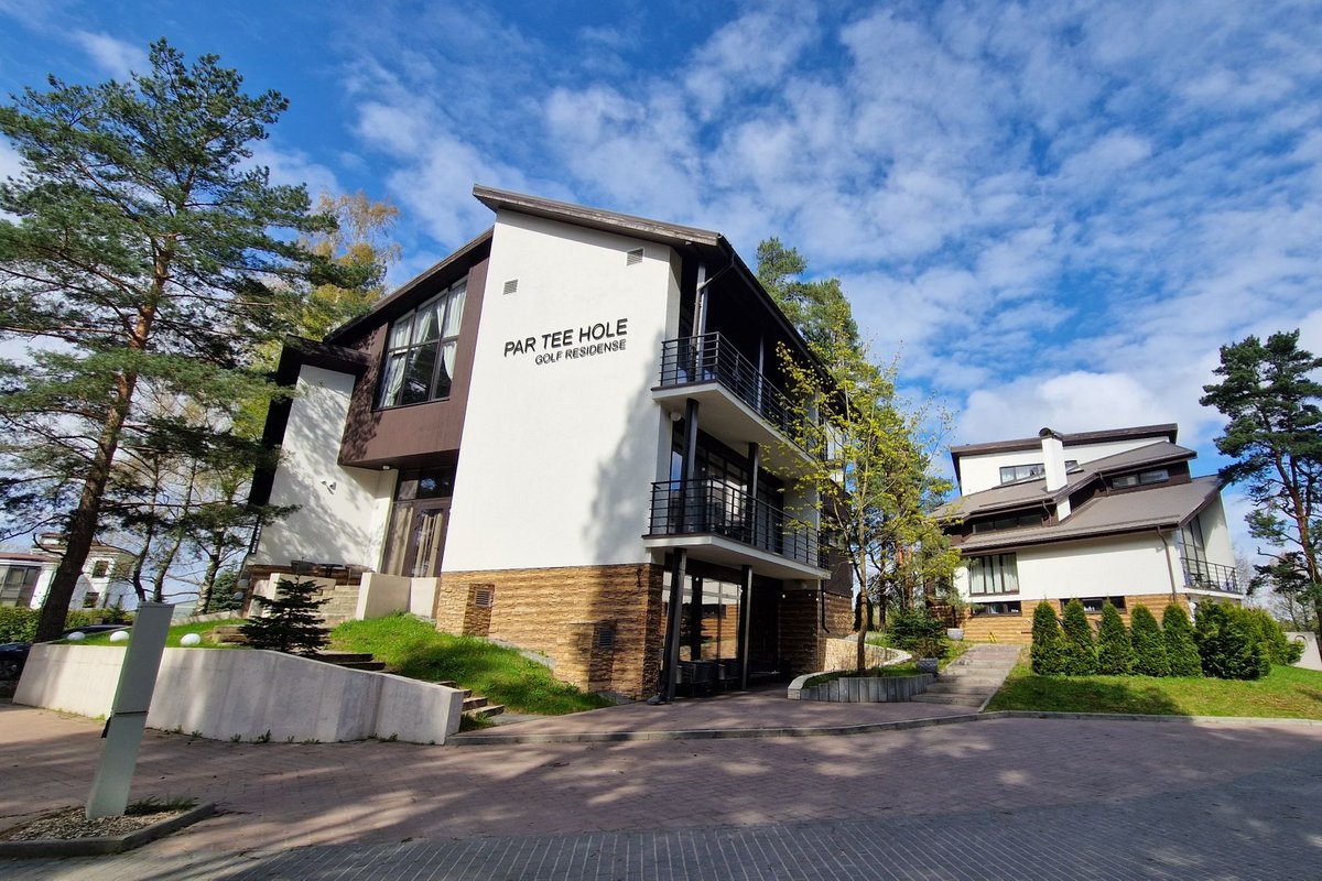 4 apart CONDO vs banquet hall