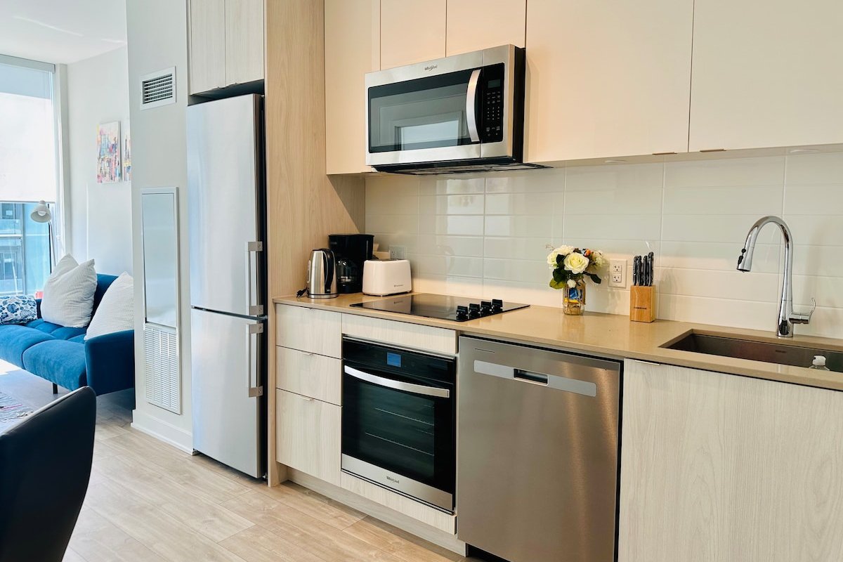 St.Lawrence Market 2bedroom2bed+1 sofabed 2Full WC gallery image 5