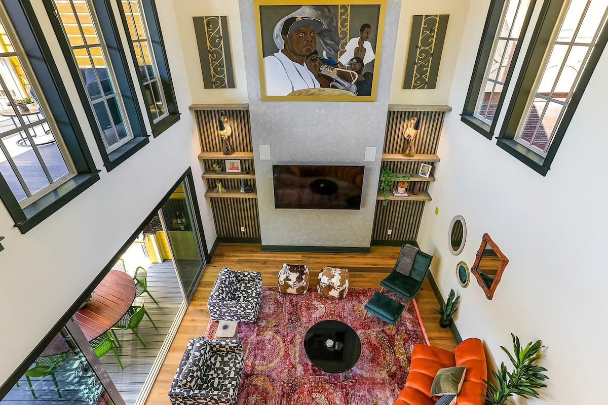 Tropical Paradise with Heated Pool – Minutes to FQ gallery image 3