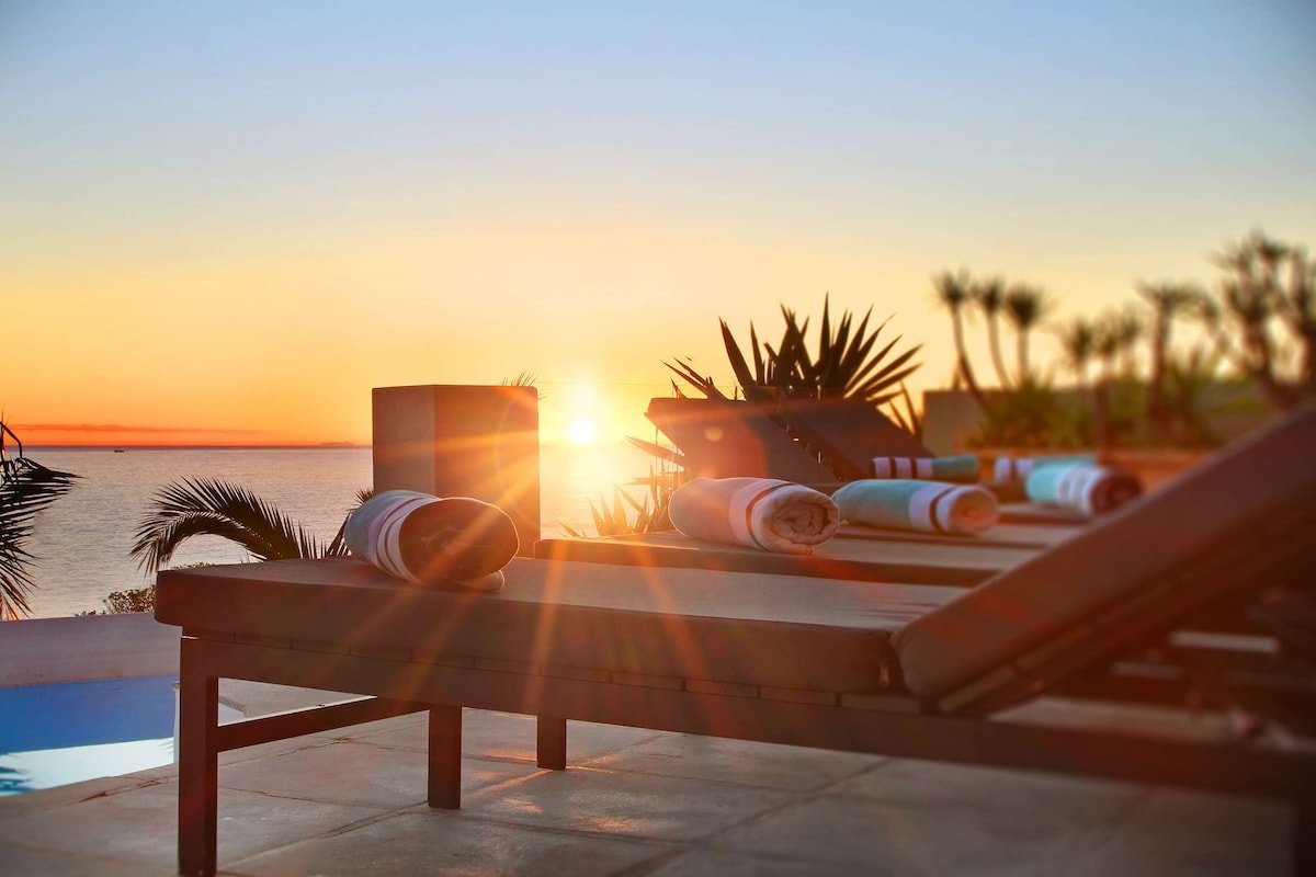 Beach Villa 1 – Large villa on Camps Bay Beach gallery image 3