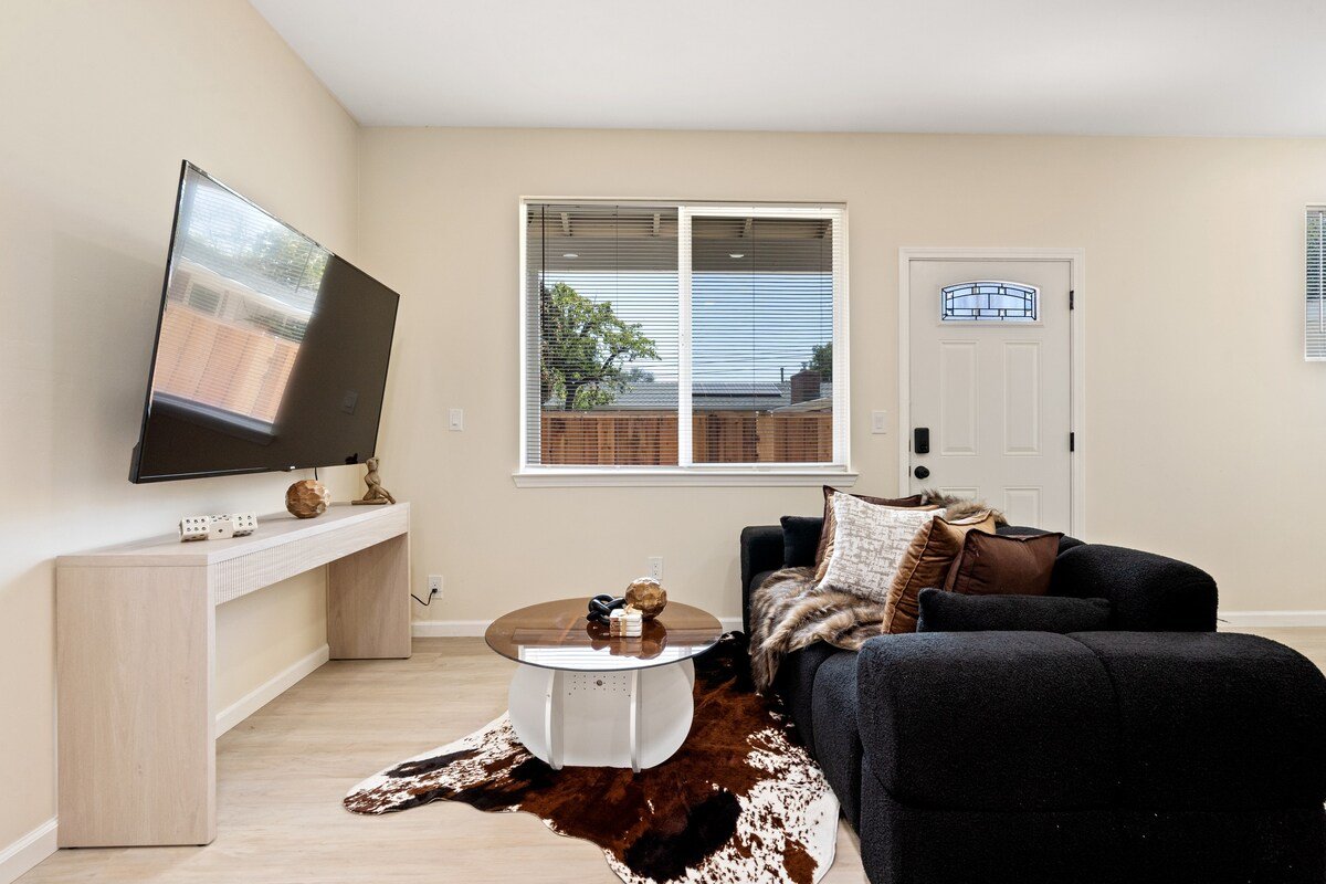 *NewLux! Tech Exec Paradise Escape!Sunnyvale2bd1bt gallery image 4