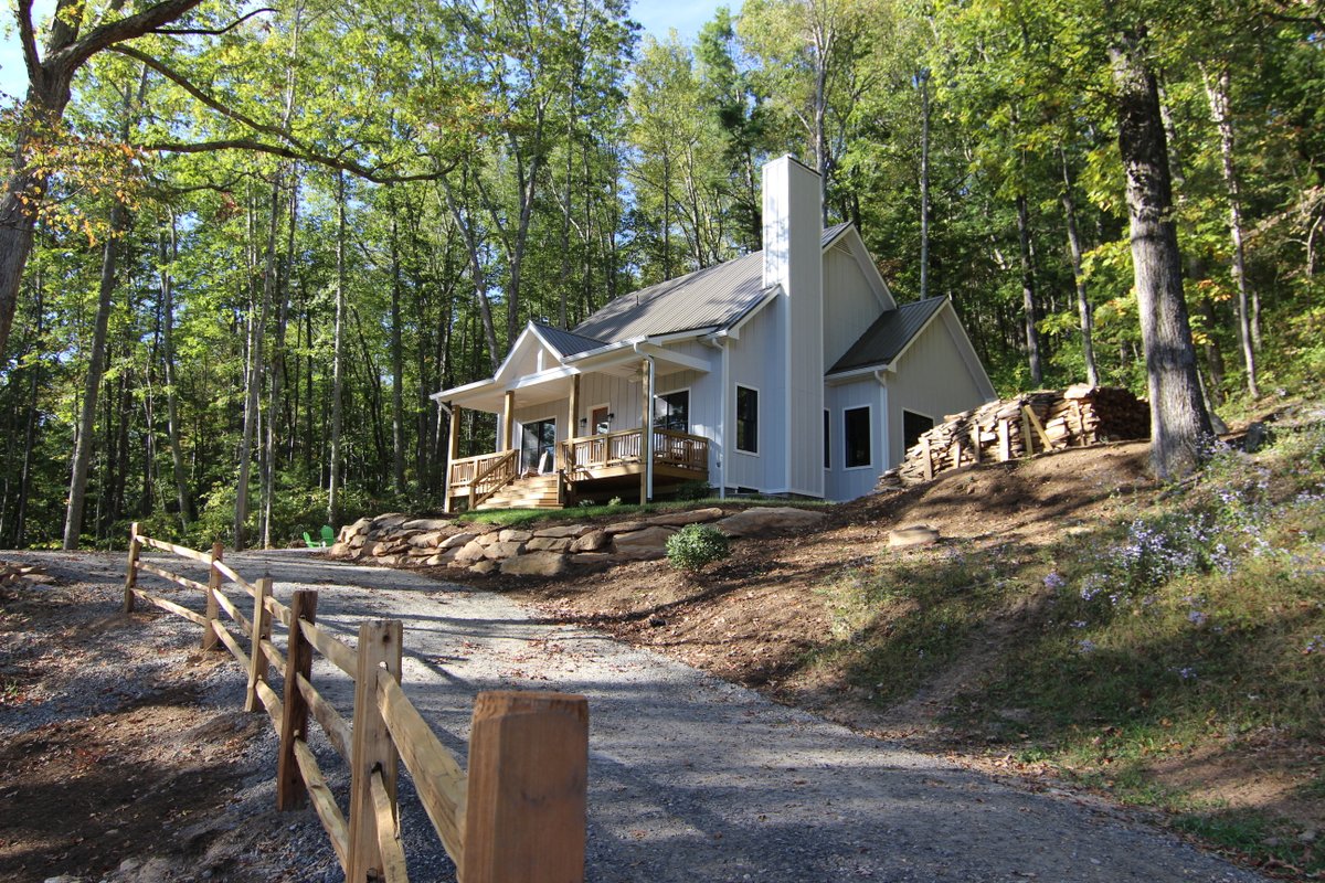 The Snookmore ~ Front Porch Views w/ Hot Tub