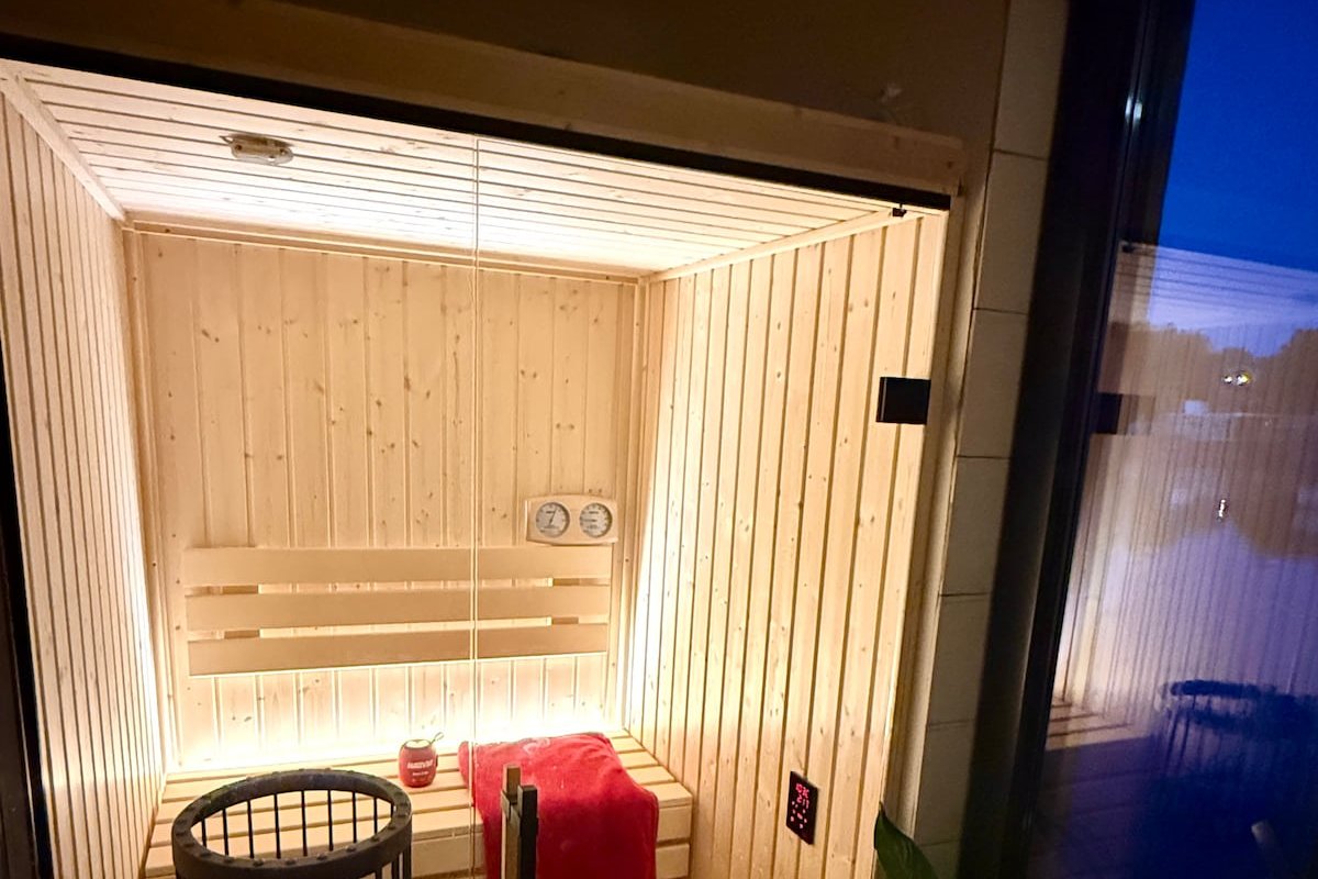 One of the kind Prague Houseboat Experience +BOAT gallery image 5