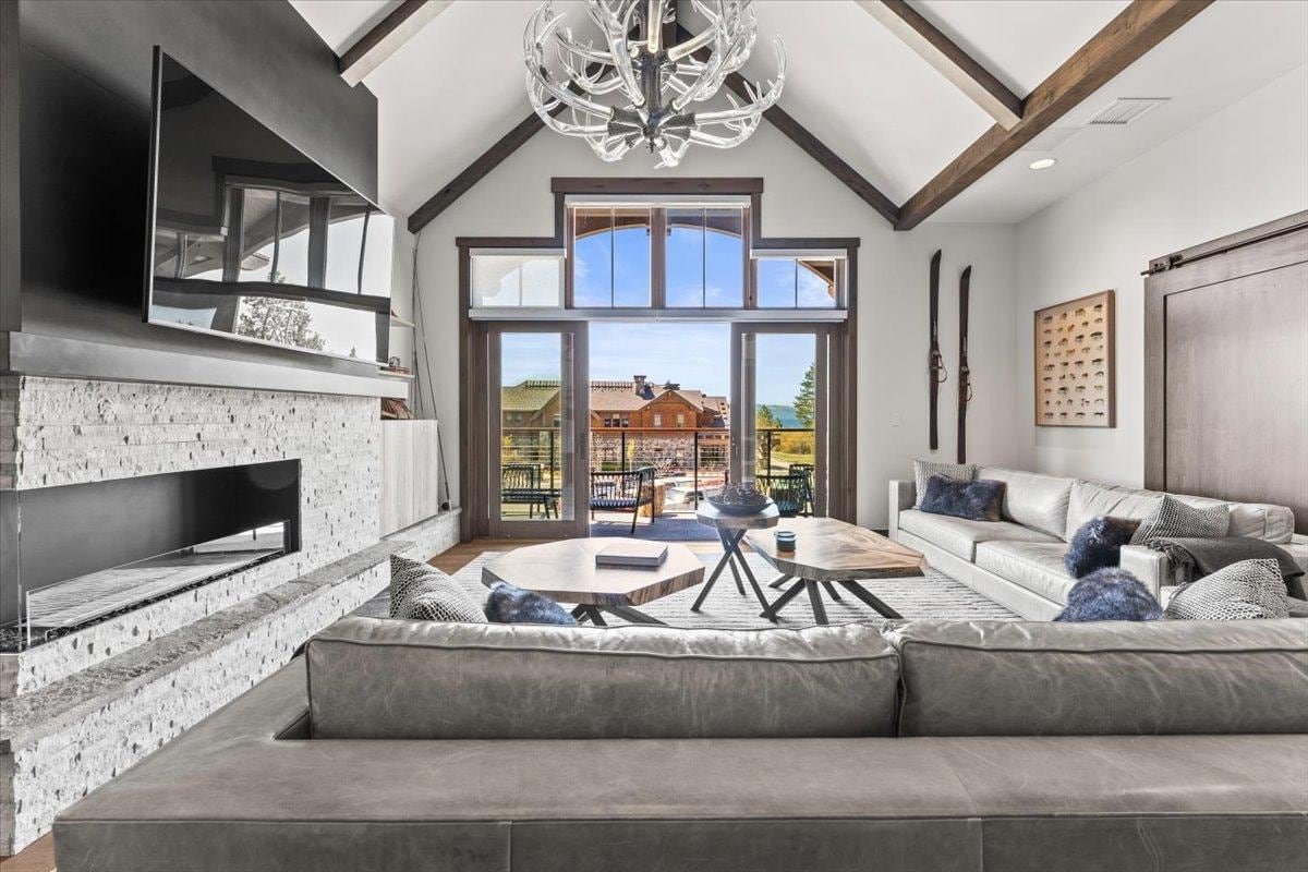 Luxurious 5 Bed / 6 Bath | Residence 112