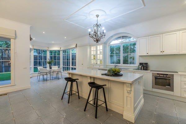 Amazing Family home close to CBD gallery image 4