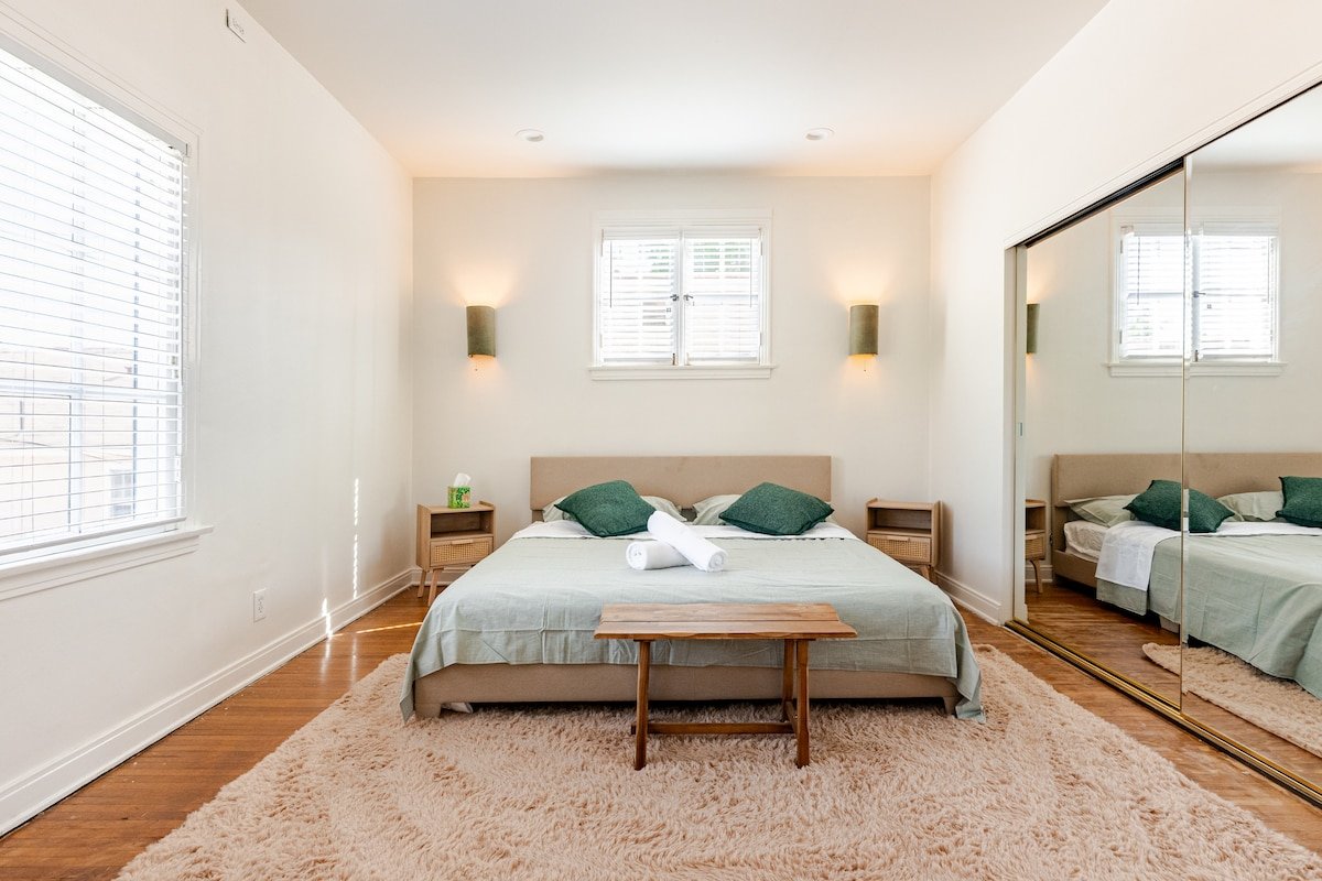 Spacious Cozy Stay with Beautiful Zen Garden gallery image 3