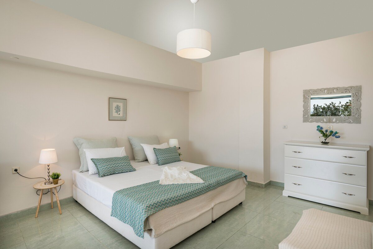 Villa Phaedra Sea Front Villa at Tersanas gallery image 5