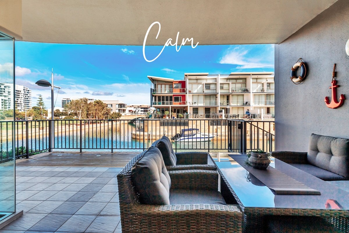 Dolphins At Your Balcony! Waterfront~Dolphin Quay gallery image 5