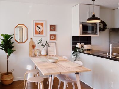 DT 3BDR/AC/Pool/Gym/Parking/Best Location